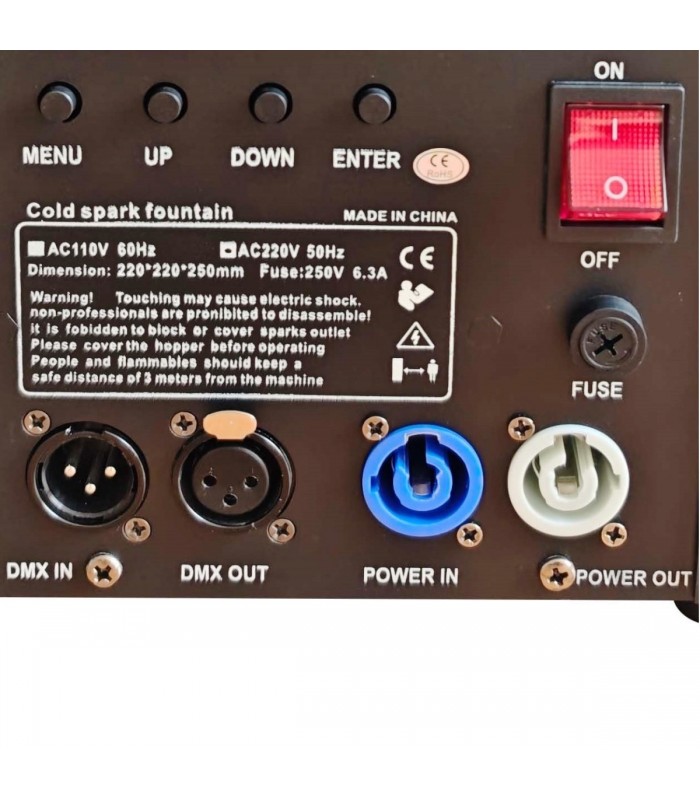 GOLDEN CENTURY SP01U COPPIA SPARK MACHINE 650 WATT FONTANA LUMINOSA FREDDA DMX + FLIGHTCASE