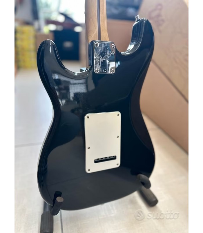 FENDER STRATOCASTER MADE IN USA CON CUSTODIA